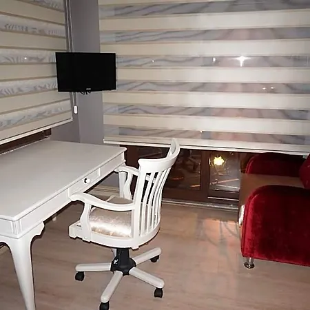 Galatolia Hotel *